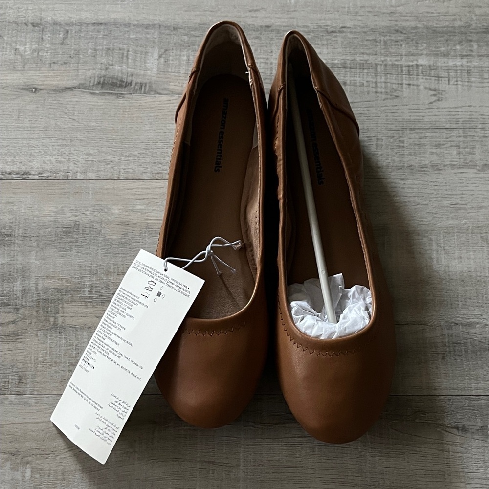 Amazon Essentials Women's Belice Slip On Ballet Flat